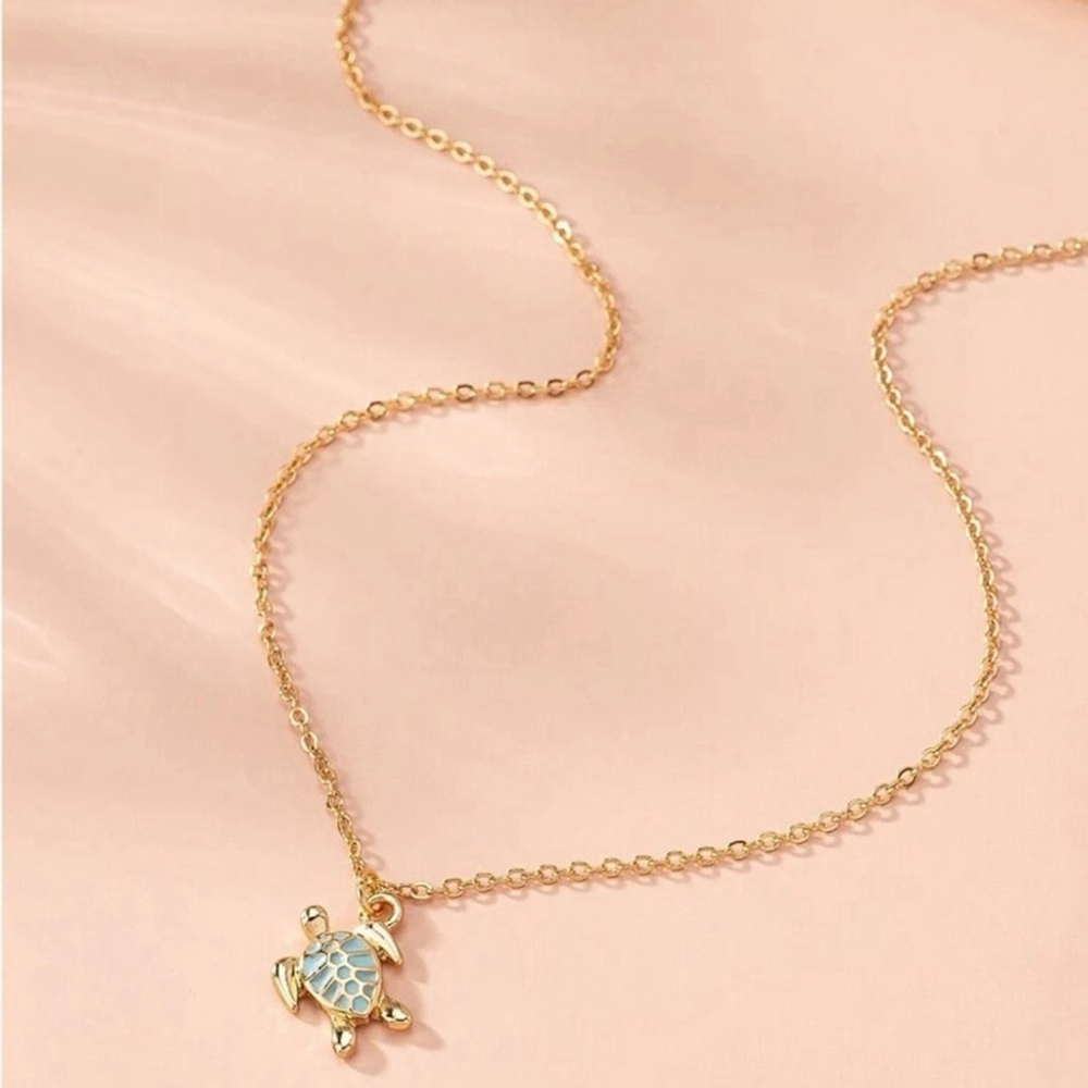 ⚠️Clearance Turtle Pendant Yellow Gold Necklace SS - Picture 2 of 4